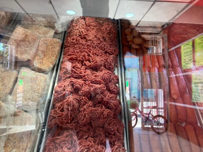 Alto costo de la carne roja vacía los bolsillos de los comensales Alto costo de la carne roja vacía los bolsillos de los comensales