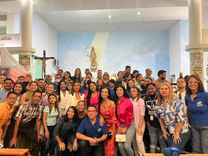 Periodistas de Aragua celebraron su día con misa de acción de gracias La eucaristía fue un espacio para recordar la importancia de la labor periodística en el contexto actual del país, pero siempre aferrados a la espiritualidad y apegados a los valores y principios de tan loable profesión.