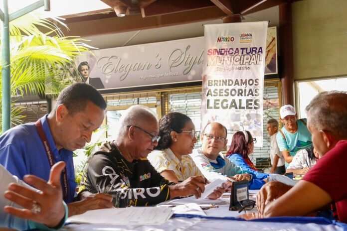 Más de 400 personas beneficiadas en Jornada del Tribunal Móvil La jornada ofreció asesorías y variedad de servicios legales gratuitos, y estuvo enmarcada en el Plan Estratégico del Poder Judicial que ha desarrollado la magistrada Caryslia Rodríguez, presidenta del TSJ y apuntalado en la entidad por el juez rector Carlos Gámez, en articulación con la Alcaldía, Plan Autogobierno Comunal "Yo Defiendo Haciendo Más" y Poder Popular organizado, a través de jueces y juezas de paz.