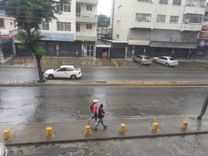 Las autoridades locales confirmaron que los equipos de seguridad y prevención trabajan en el despliegue continuo para salvaguardar la integridad de los ciudadanos, sus viviendas y pertenencias.