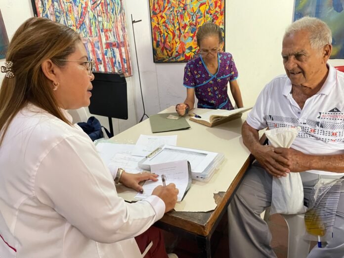 Cultores revengueños recibieron atención de salud en exitosa jornada
