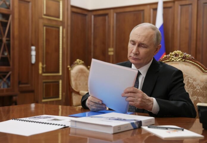Russian President Putin meets with Rostec CEO Chemezov in Moscow