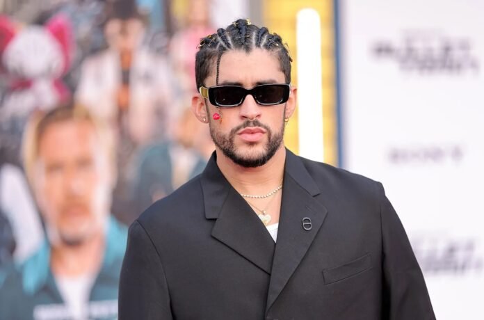 Bab Bunny rompe otro récord en las listas Billboard con tres canciones en la cima