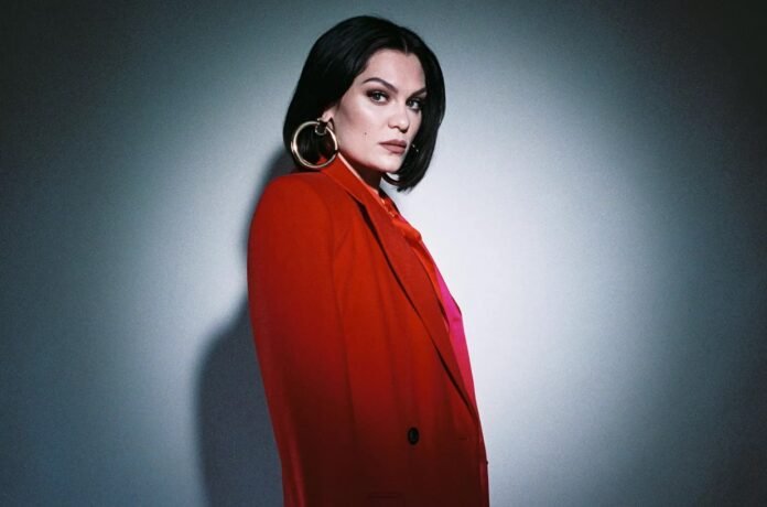 La cantante Jessie J revela que padece un cáncer de mama