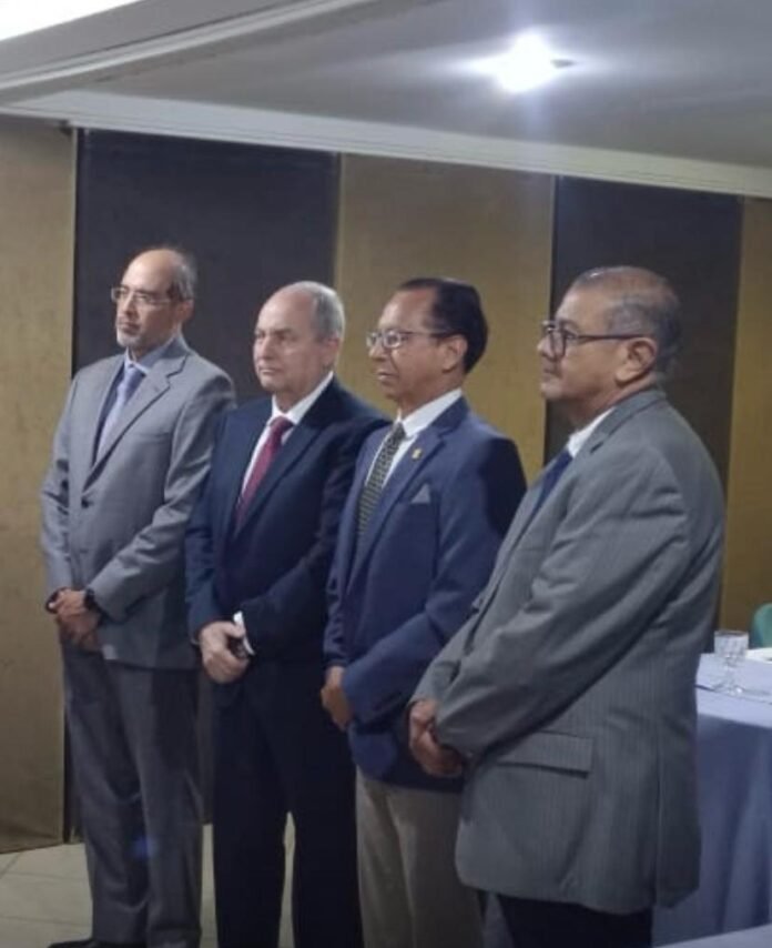 El acto, realizado en horas de la tarde de este martes, contó con la presencia de periodistas, quienes recibieron de primera mano los detalles de la conformación de la nueva cúpula empresarial.