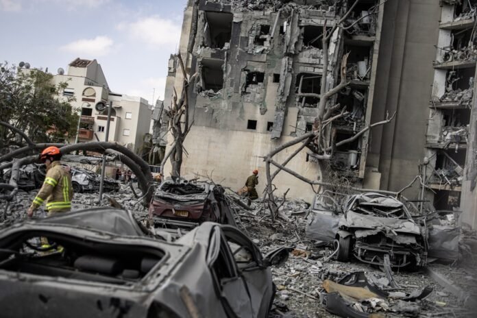 israelIrán e Israel se acusan mutuamente de vulnerar la tregua anunciada por Trump Irán e Israel se acusan mutuamente de vulnerar la tregua anunciada por Trump