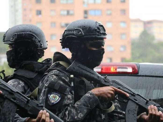 De acuerdo con fuentes oficiales, los individuos fallecidos fueron identificados como Jorge Alfredo Colmenares Rickel, de 21 años de edad, alias "El Gallego"; y Jesús Rafael De la Rosa Ortiz, de 18 años, alias "El Chucho".