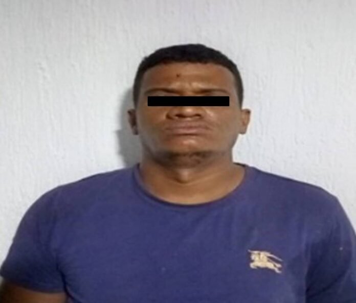 El detenido fue identificado como Leonardo Alfonzo Briceño Rodríguez, de acuerdo a lo informado por el director del Cuerpo de Investigaciones Científicas, Penales y Criminalísticas (Cicpc), Douglas Rico, según portales de la entidad.